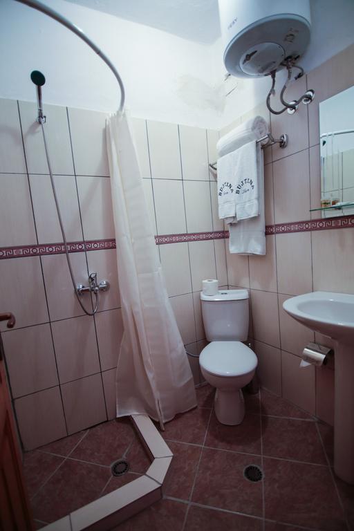 Bujtina Leon'S Apartments コルチャ エクステリア 写真