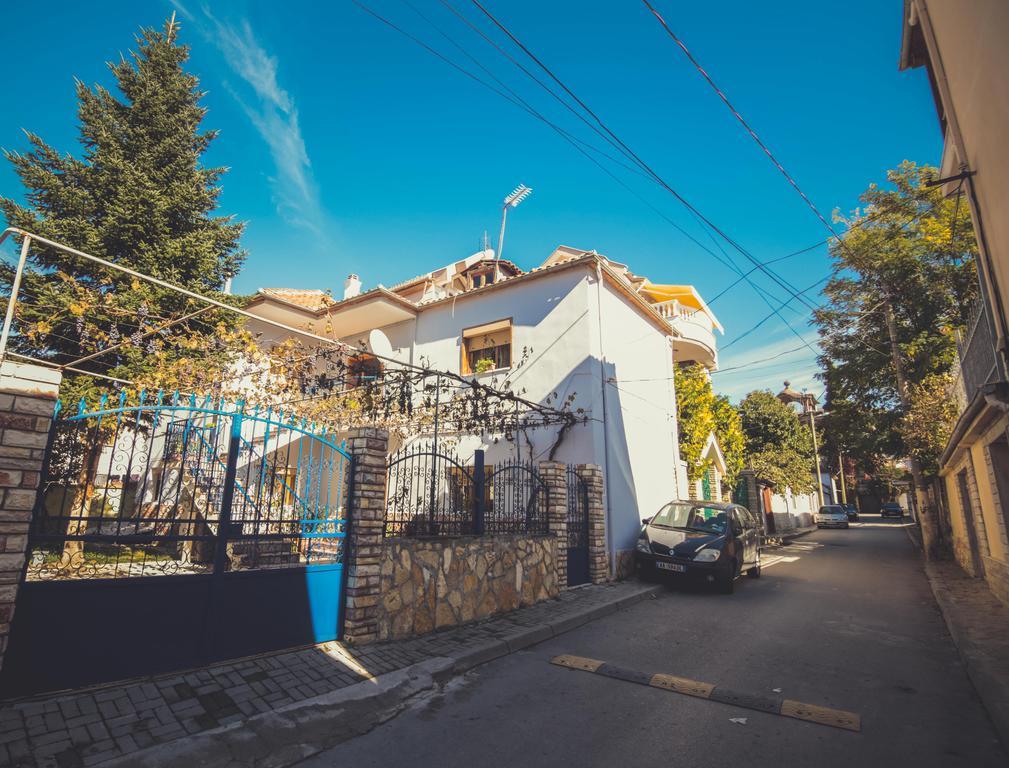 Bujtina Leon'S Apartments コルチャ エクステリア 写真